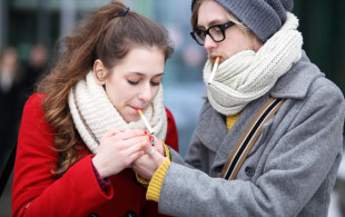 Les jeunes fument moins, mais…