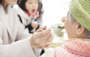 Contre la dénutrition des personnes âgées, un pain spécial