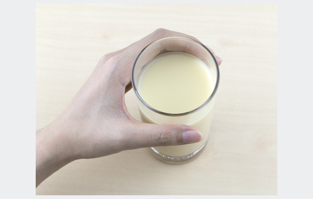 L’idée reçue : « les tâches blanches sur les ongles indiquent une carence en calcium »