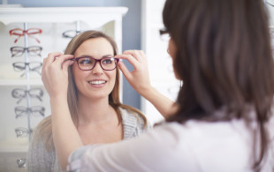 Nos pharmacies seront bientôt un vrai renfort pour les opticiens !…