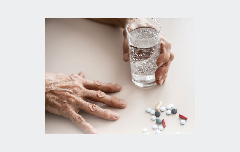 Les seniors consomment-ils trop de médicaments ?