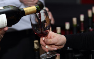 Risque de cancer : une bouteille de vin équivaut à 5 à 10 cigarettes par semaine