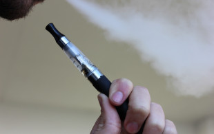 L’e-cigarette, un bon moyen pour arrêter de fumer ?